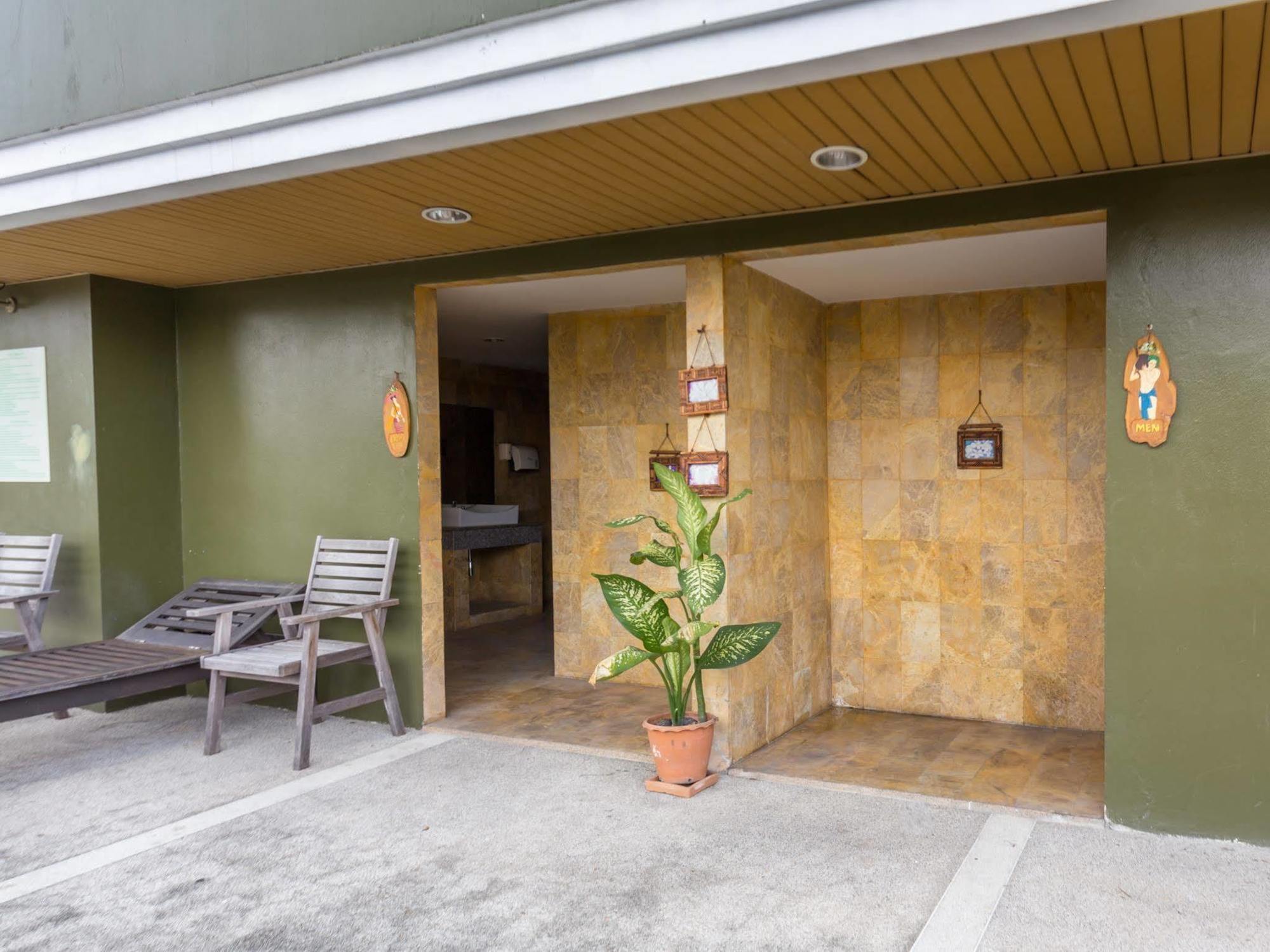All Together Suite Hotel Bangkok Exterior foto