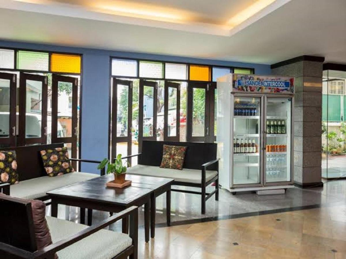 All Together Suite Hotel Bangkok Exterior foto